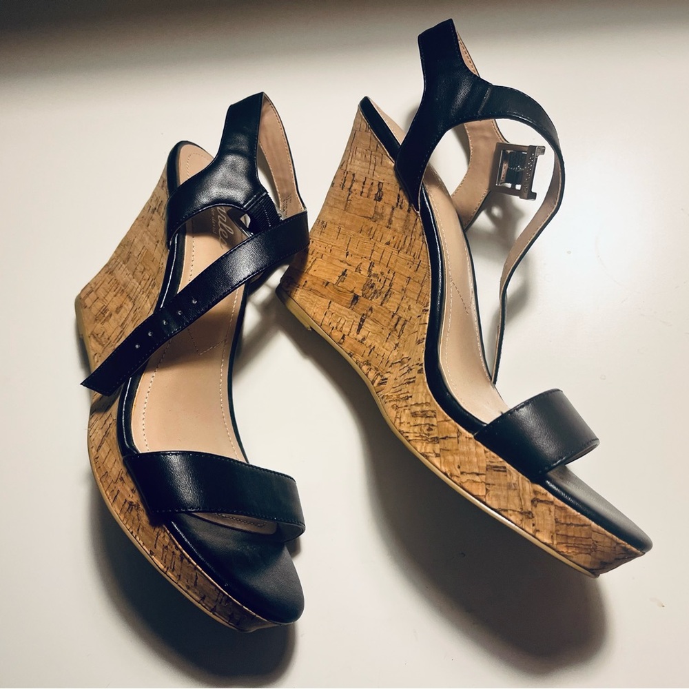W 8.5 Strappy black leather cork platform sandal wedges Charles David